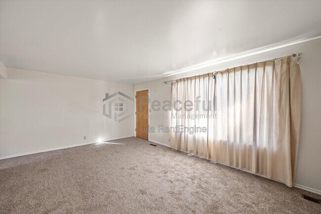 Foto del edificio - 2197 N 250 W