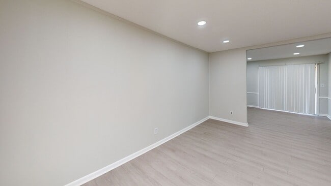Interior Photo - Crystal Grove Townhomes