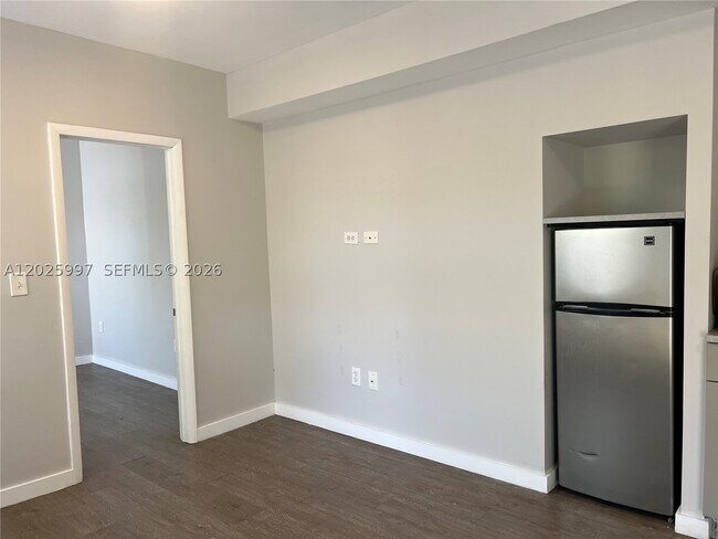 Foto del edificio - 2932 NW 16th Ave