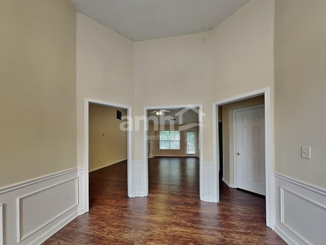 Foto del edificio - 190 Cedarhurst Rd