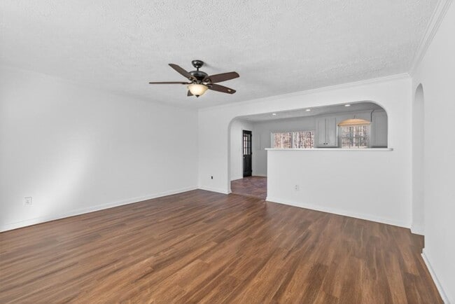 Foto del edificio - 5143 Ponderosa Farm Rd