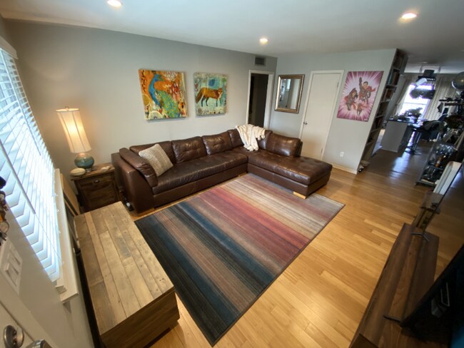 Foto del edificio - 2303 East Side Dr