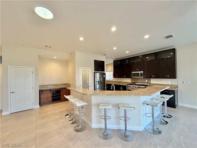 Building Photo - 10541 Broom Hill Dr