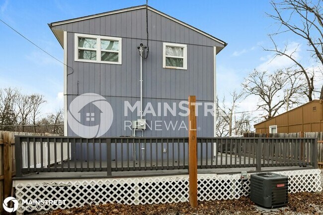 Building Photo - 4823 N Brighton Ave, Kansas City, MO 64119