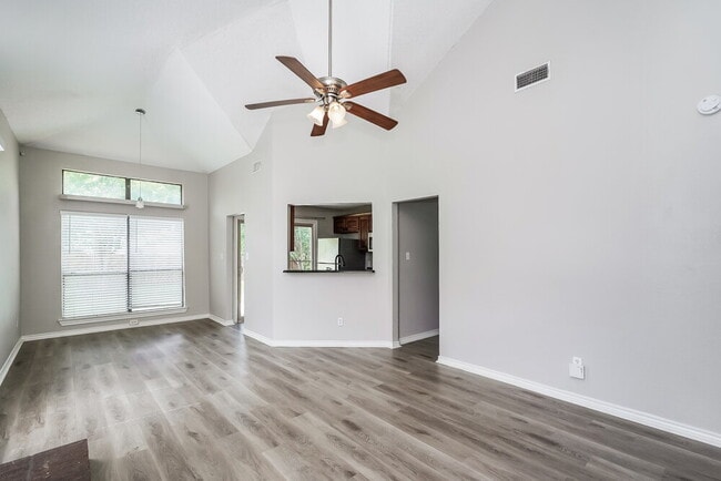 Building Photo - 6721 Rhea Ridge Dr