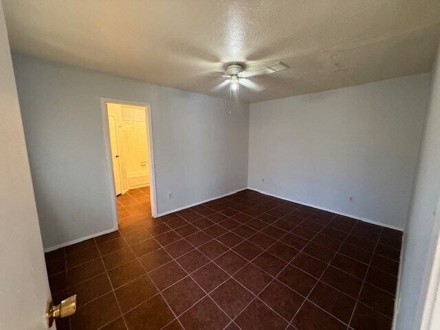 Foto del edificio - 22117 Moss Falls Ln