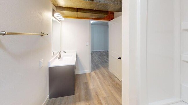 Foto del edificio - 104 Division St NW