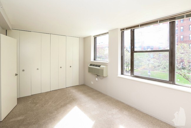 Building Photo - Best Price for River North