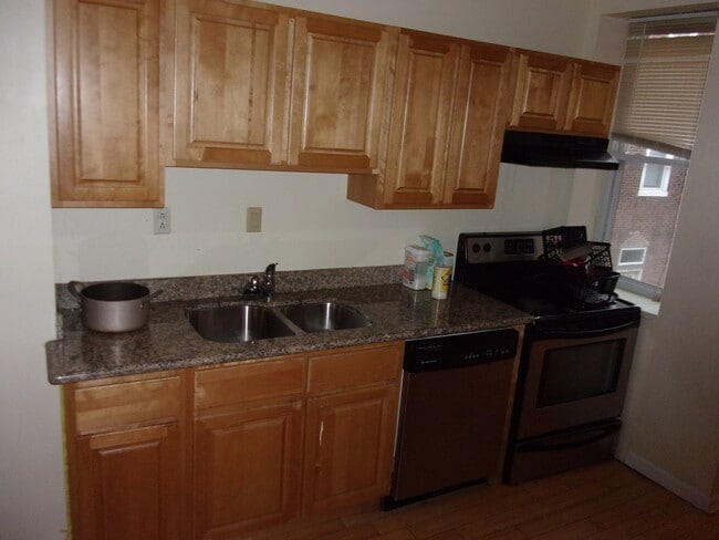 Photo - 1532 N 17th St Apartment