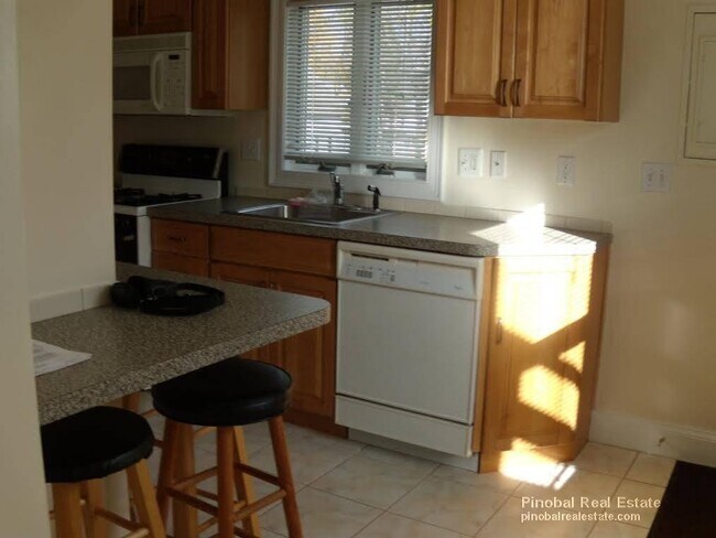 Foto del edificio - 14 Forest Ave