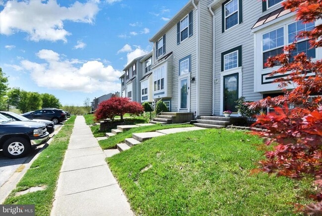 Building Photo - 658 Boxwood Dr