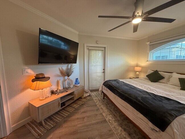 Hermosos árboles - 1701 The Greens Way