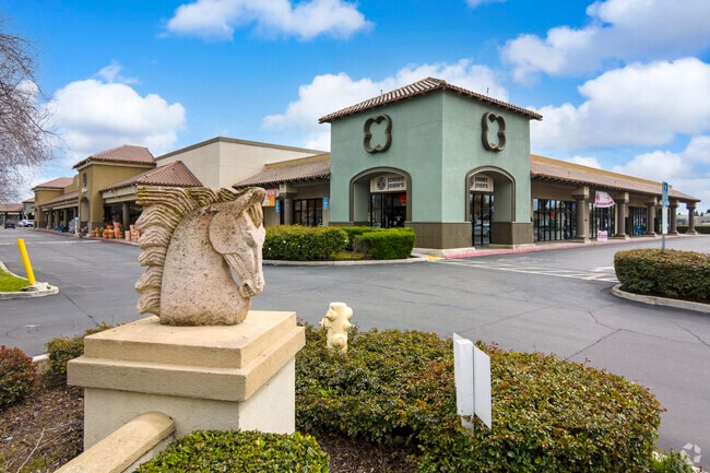 There Are Several Retail Options Within Linwood