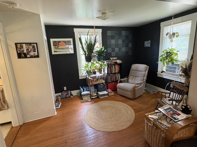 Foto del edificio - 837 Otto St