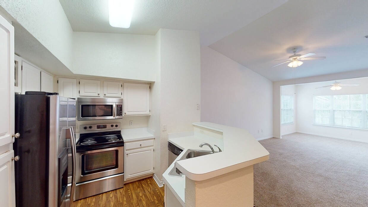 Photo - Ashton at Waterford Lakes Apartments