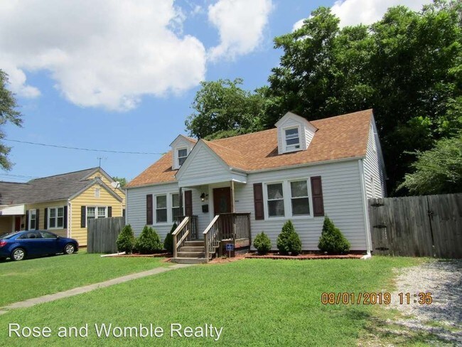 Building Photo - 4 br, 2.5 bath House - 1332 W. Norcova Dr.