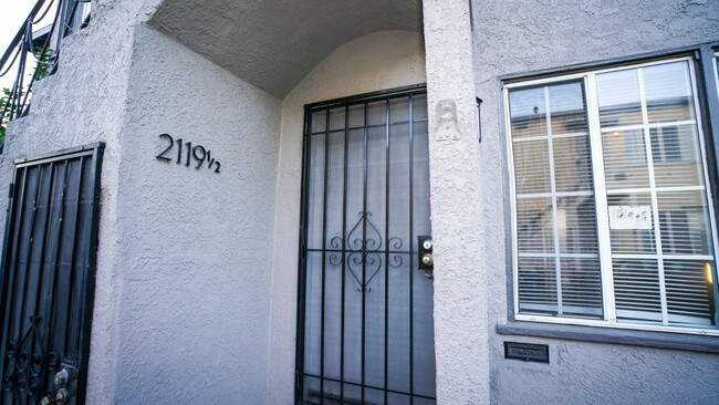 Front - 2119 1/2 Stewart St
