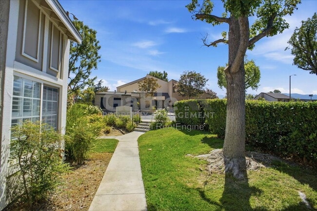 Building Photo - 24309 W Venturi Dr