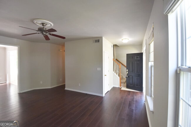 Building Photo - 214 Clifton Ln
