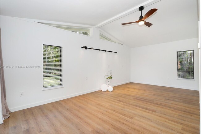 Foto del edificio - 6841 SW 130th Terrace