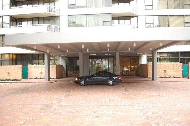 Foto del edificio - 15 Greenway Plaza