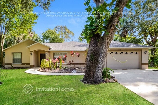 Building Photo - 1515 Pine Tree Dr