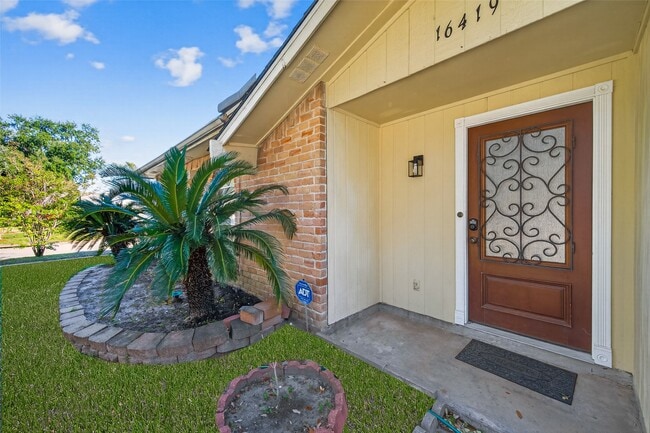 Foto del edificio - 16419 Cairnway Dr