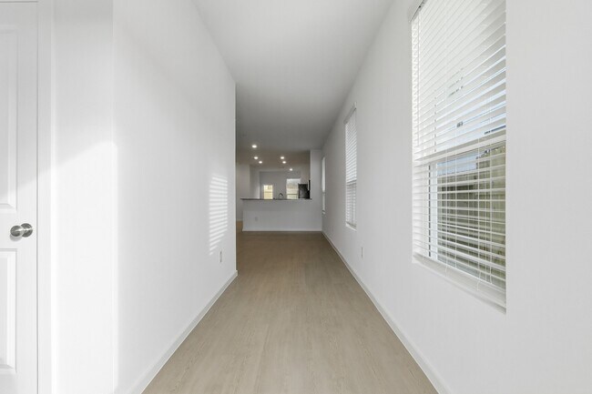 Foto del edificio - 26299 Arrowleaf Dr