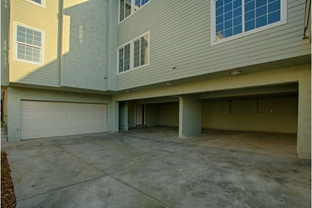 Foto del edificio - 130 S Bonnie Brae St
