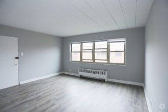 Building Photo - 5649 N Christiana Ave