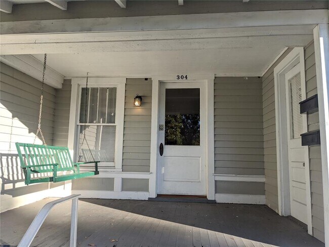 Foto del edificio - 304 E Hanna Ave