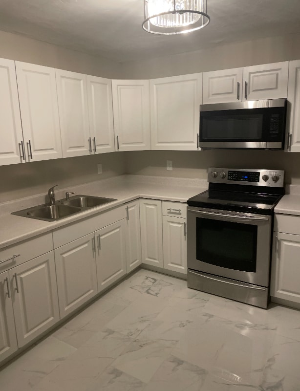 Building Photo - 121 San Remo Blvd