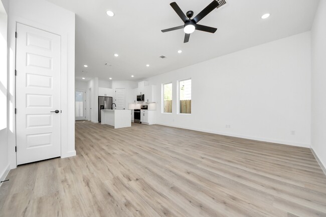 Foto del edificio - 7935 Sunnyhill St