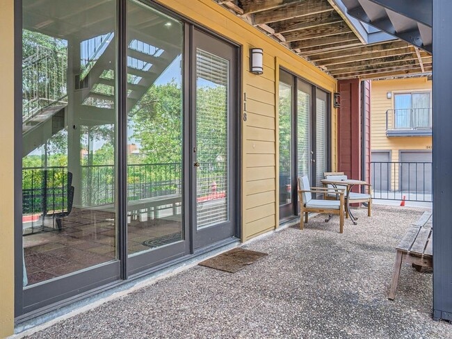 Building Photo - 1501 Barton Springs Rd