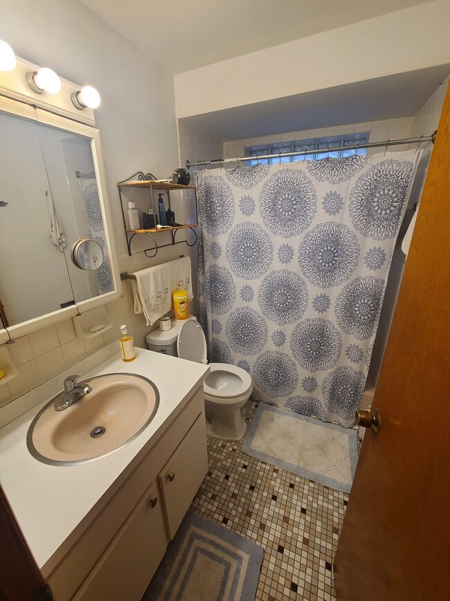 Building Photo - 3145 N Nashville Ave