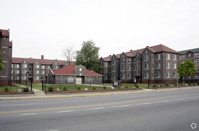 Brownstone Apartments Indianapolis In Primary Photo Brownstone Apartments