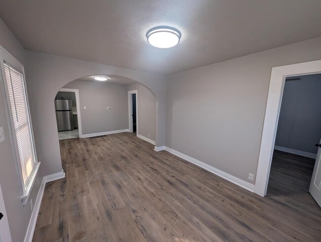 Building Photo - 307 S Beiger St