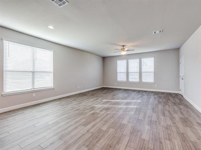 Foto del edificio - 1240 Bosque Ln