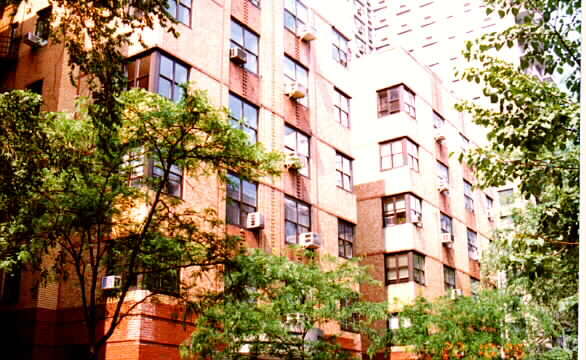 Building Photo - 310 W 75th St