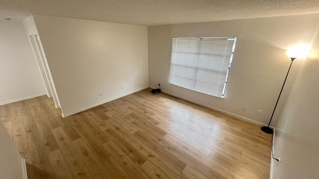 Foto del edificio - 2/2 Quiet and Cozy Palm Bay Unit Coming SOON!