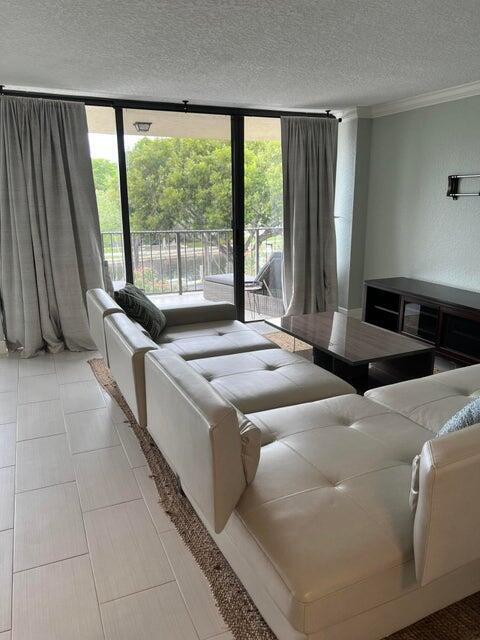 Foto del edificio - 799 Jeffery St