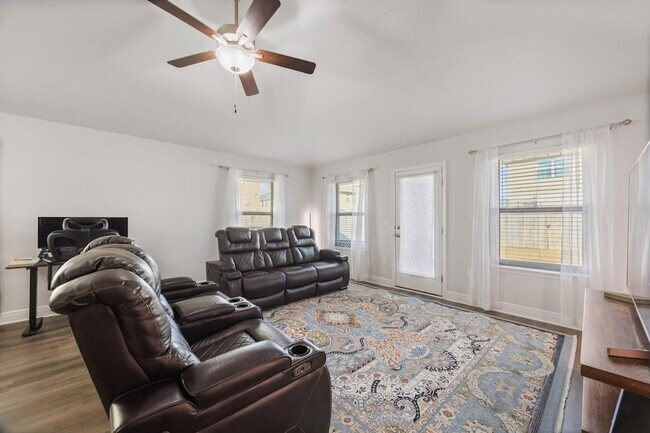 Building Photo - 109 Ridgeway Cir