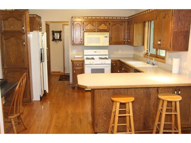 Foto del edificio - 16037 Oneida St NW