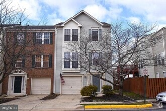 Building Photo - 25445 Carberry Dr