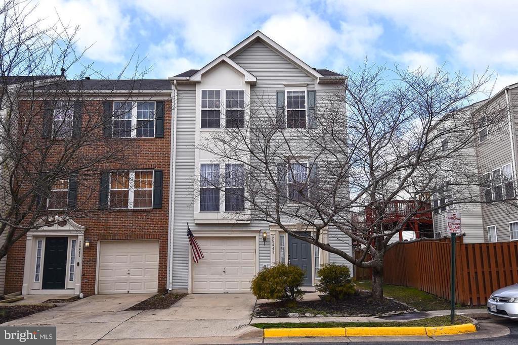 Primary Photo - 25445 Carberry Dr