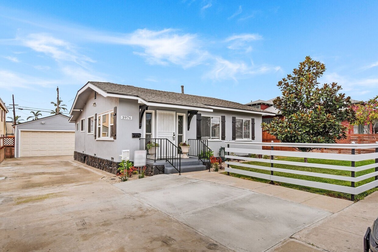 Primary Photo - 3976 Idaho St