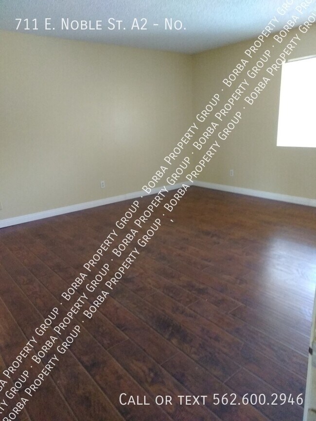 Building Photo - ***Lovely 2 Bed / 1 Bath With On Site Laun...