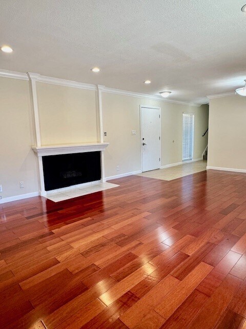 Foto del edificio - 1745 Countrywood Ct