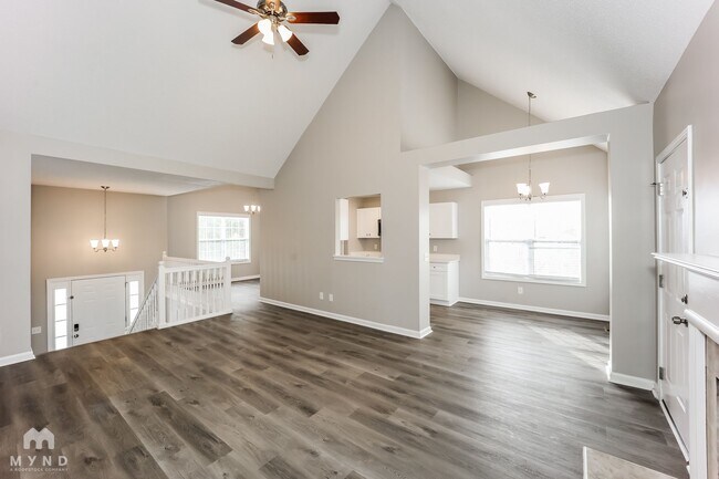 Building Photo - 17 Richmond Dr