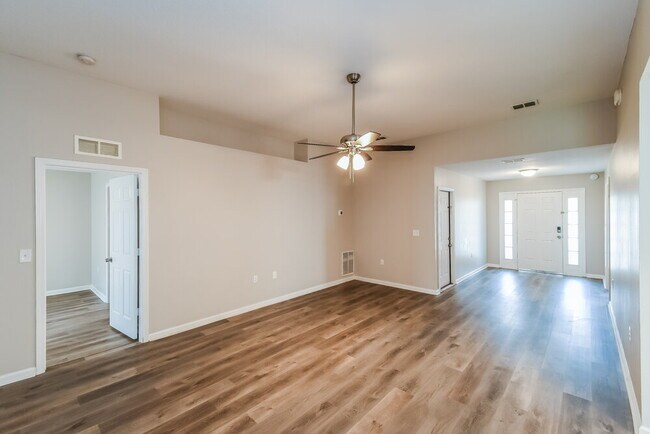 Foto del edificio - 5342 Arlington Rd